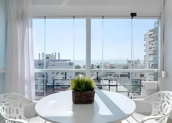 Precioso Reformado Con Vistas Directas Al Mar Apartamento