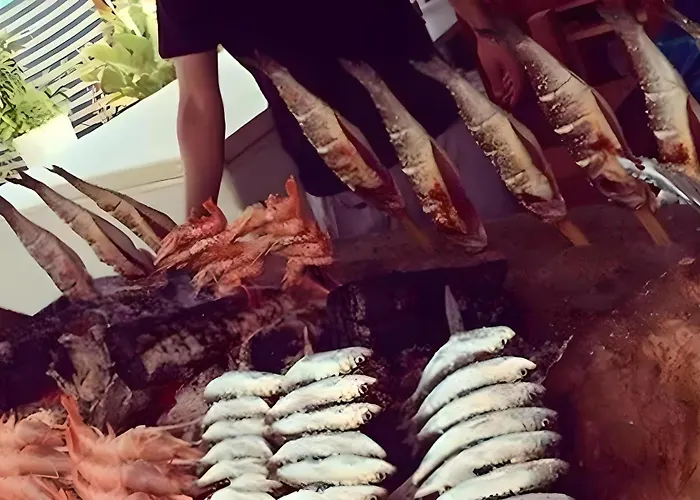 Precioso Reformado Con Vistas Directas Al Mar * Torremolinos