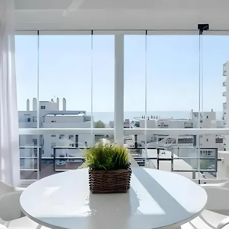 Precioso Reformado Con Vistas Directas Al Mar Apartamento